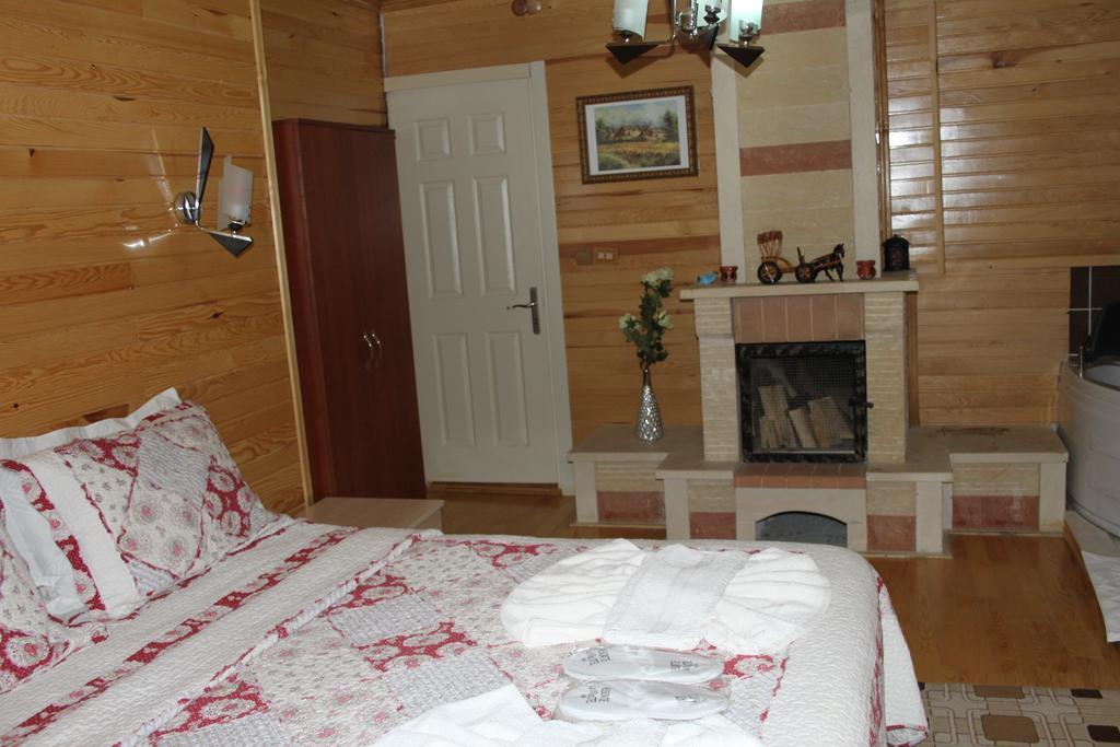 Assortie La Villa Hotel Ава Стая снимка