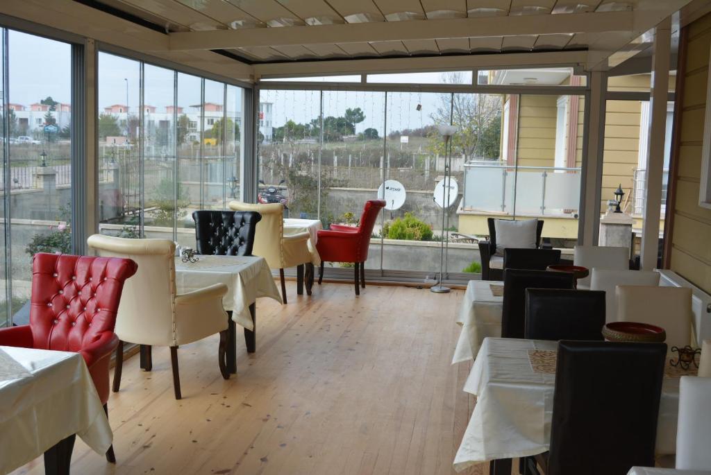 Assortie La Villa Hotel Ава Стая снимка