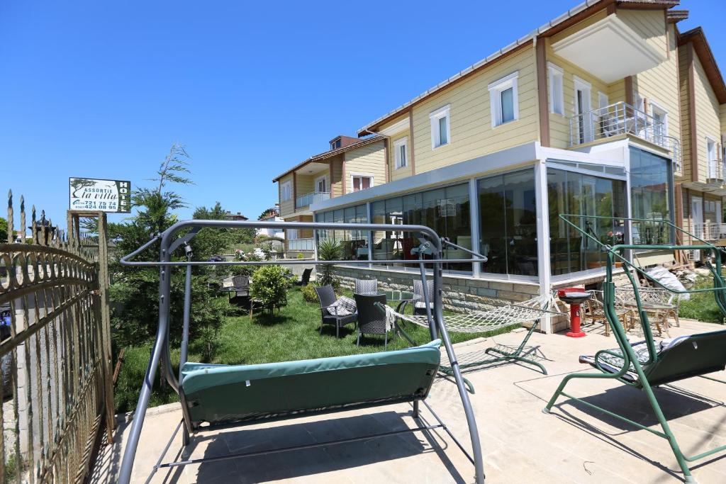 Assortie La Villa Hotel Ава Екстериор снимка