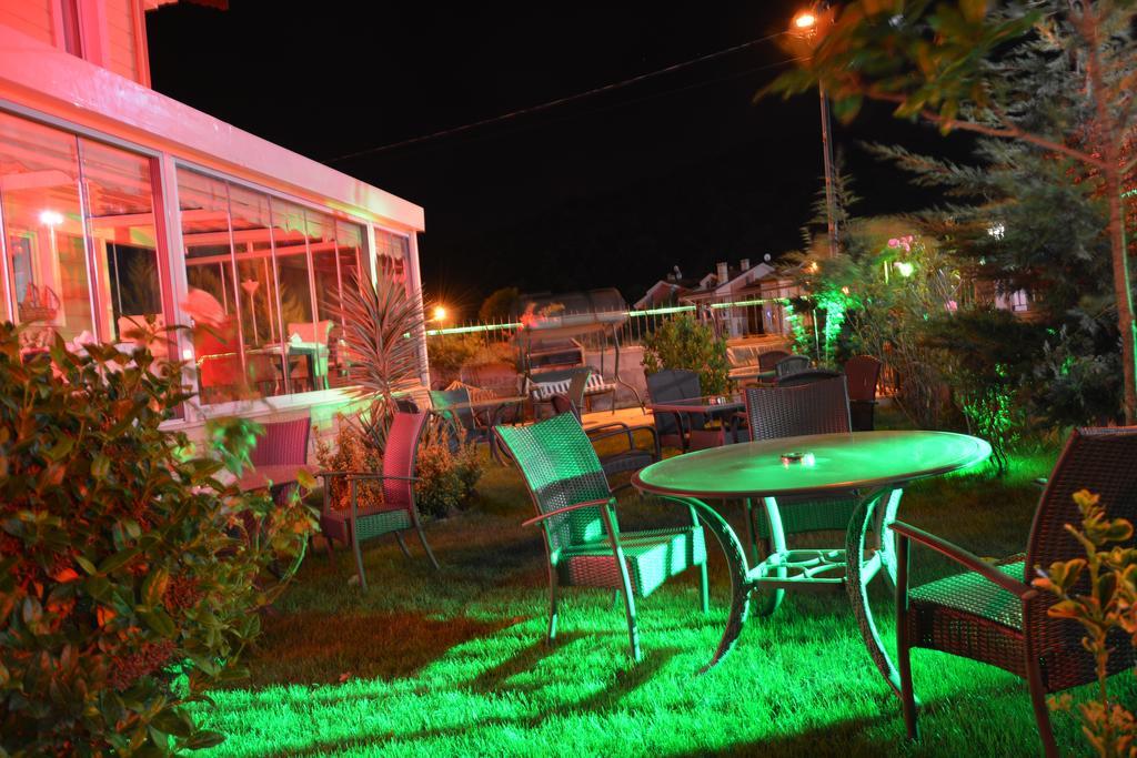 Assortie La Villa Hotel Ава Екстериор снимка