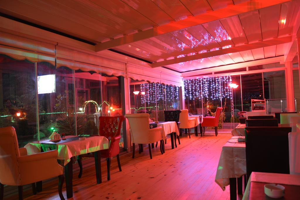 Assortie La Villa Hotel Ава Екстериор снимка