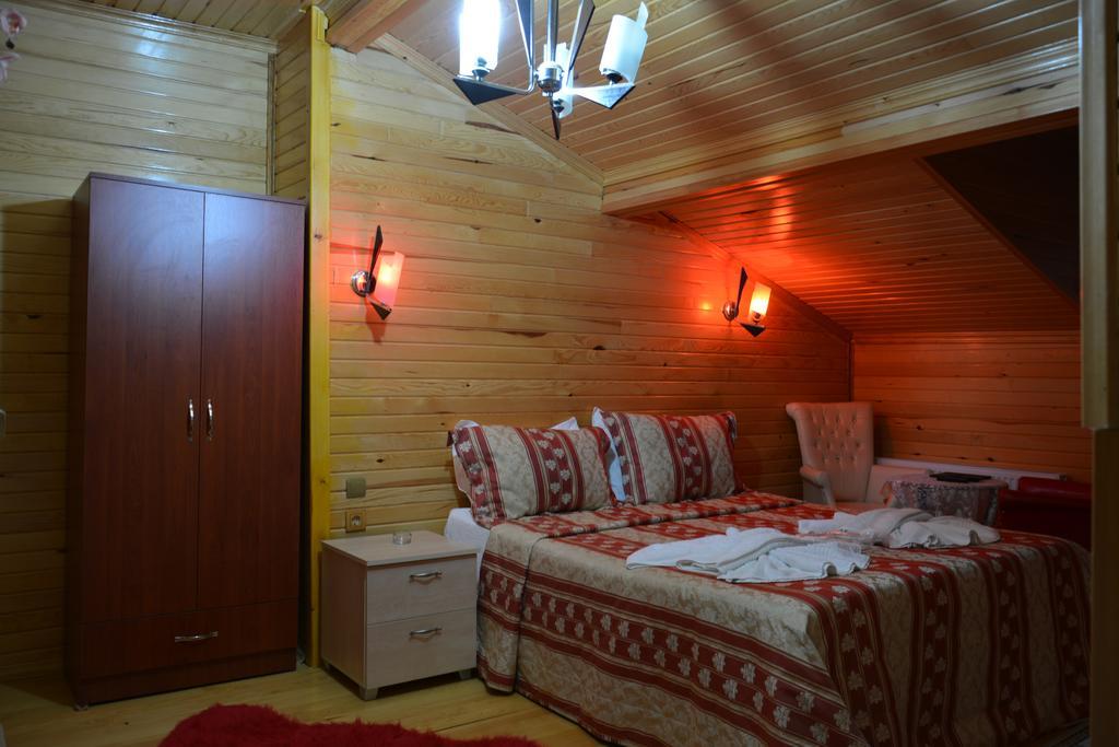 Assortie La Villa Hotel Ава Стая снимка